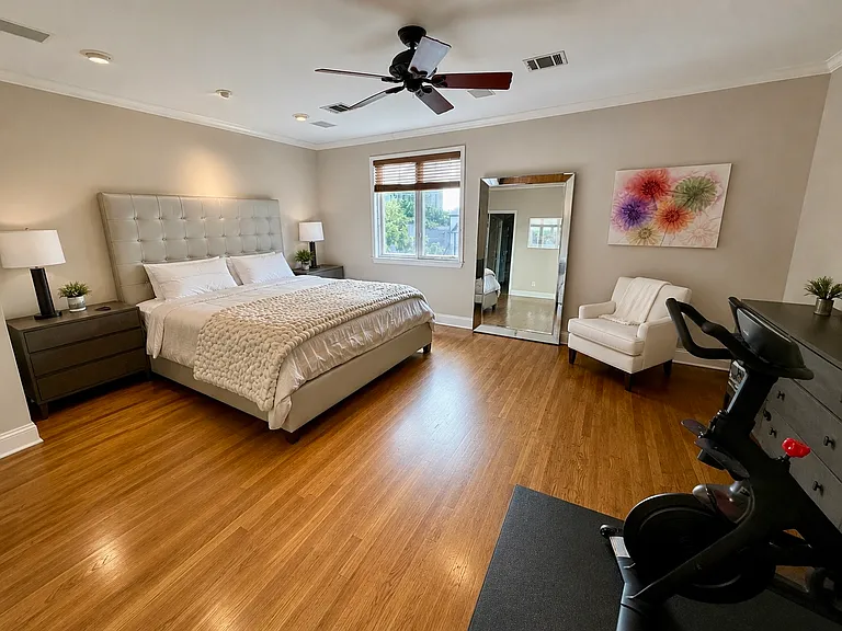 3906 Travis St — Photo 6