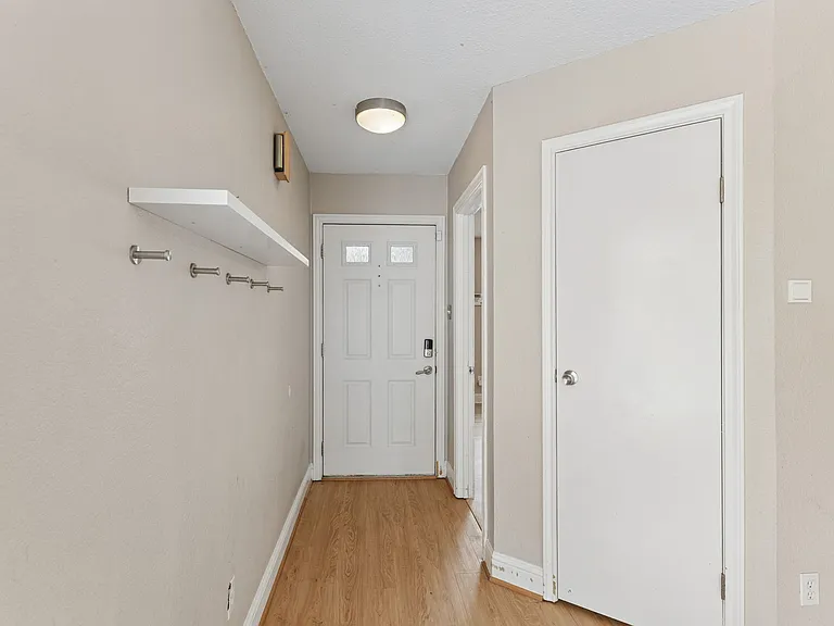 253 Teakwood Ln — Photo 20