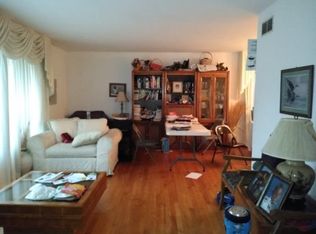 4911 Crest Ct, Country Club Hills, IL