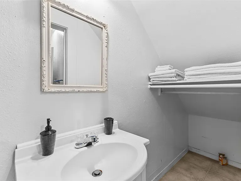 2509 Whitney St #A — Photo 11