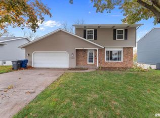 4540 31st St, Bettendorf, IA 52722