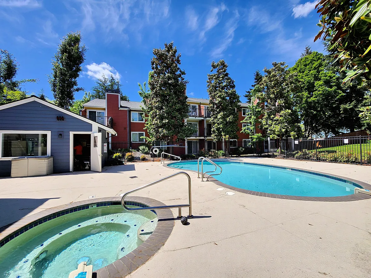 Building Photo - 12625 SE 41st Pl #F104