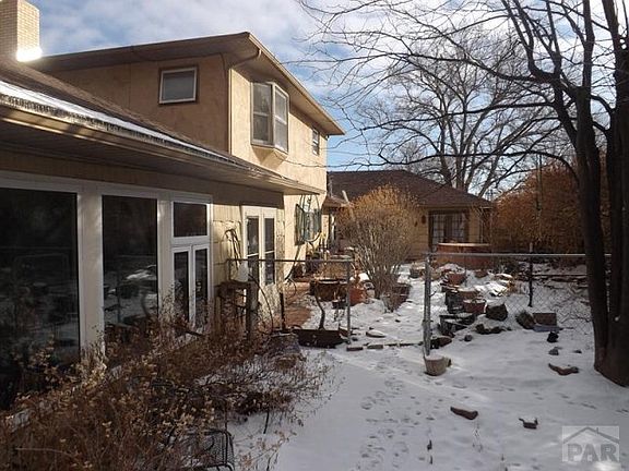 2nd image of 980 Tennyson Dr