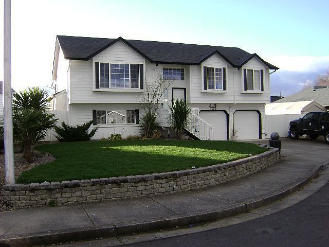 tropical plants & UG sprinklers, large gated RV parking, large deck w/ hot tub