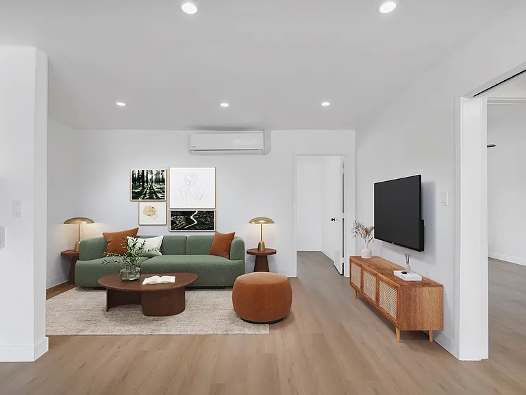 Green Hill Apartments — Photo 35
