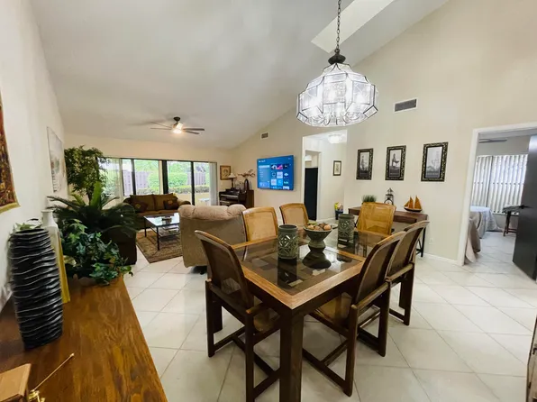 354 SW 28th Ave, Delray Beach, FL 33445