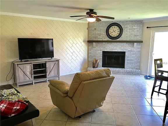 3rd image of 1229 Watersedge Dr