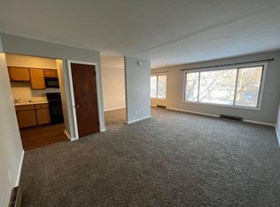 911 N Sheridan Rd #A4, Peoria, IL 61606