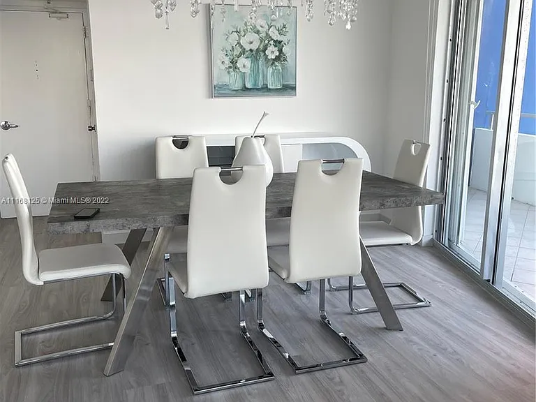 5161 Collins Ave #914 — Photo 11