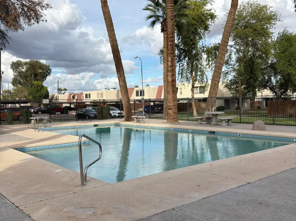 6033 W GOLDEN Lane, Glendale, AZ 85302