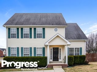405 Wooded Valley Ct, La Vergne, TN 37086