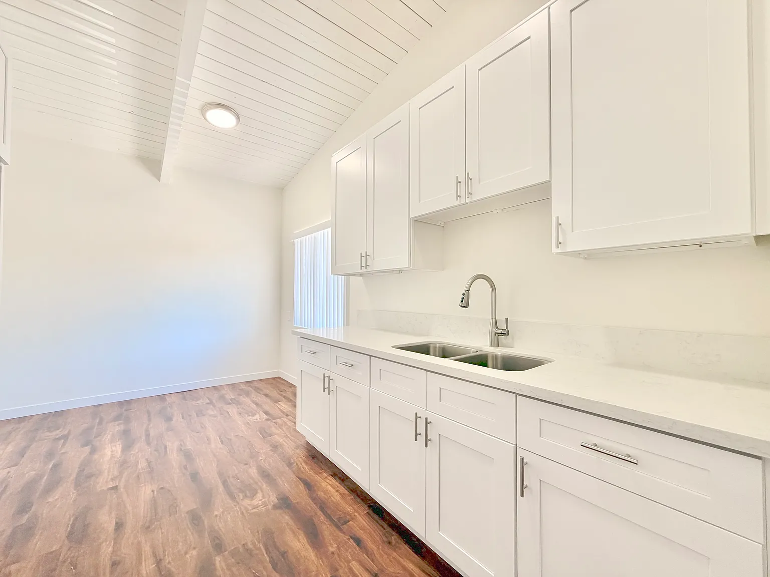 1 bed, 700 sqft, $2,195 — Photo 2