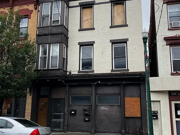 344 Congress St, Troy, NY 12180