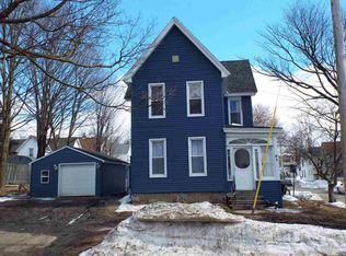 8 Dove St, Johnstown, NY 12095