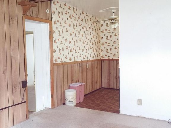 2nd image of 1807 Mosswood Dr