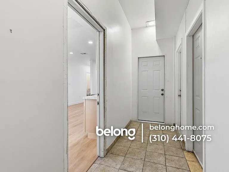 1702 W 43rd St — Photo 6