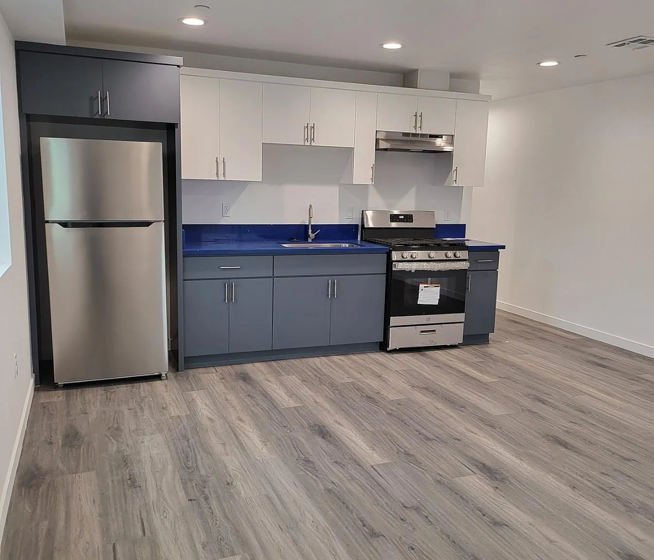 5 bed, 1980 sqft, $4,200 — Photo 4