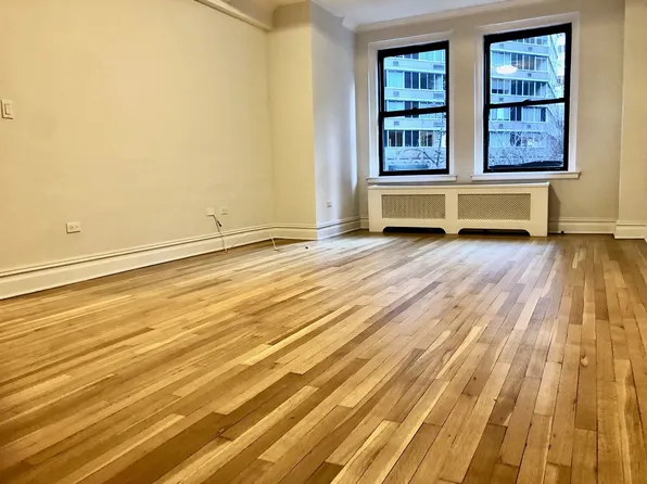 405 East 54th Street image 2 of 19