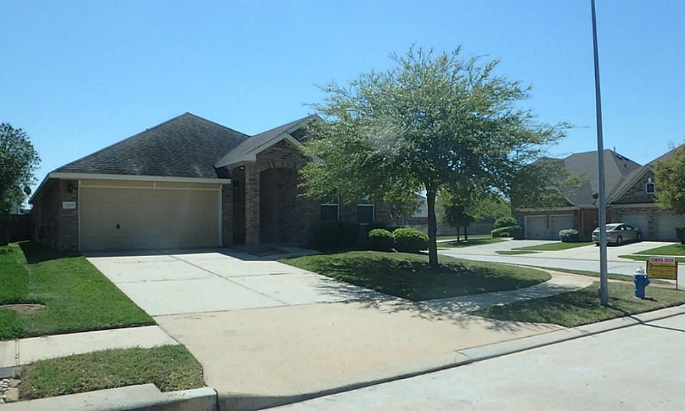 1st image of 13627 Barons Lake Ln