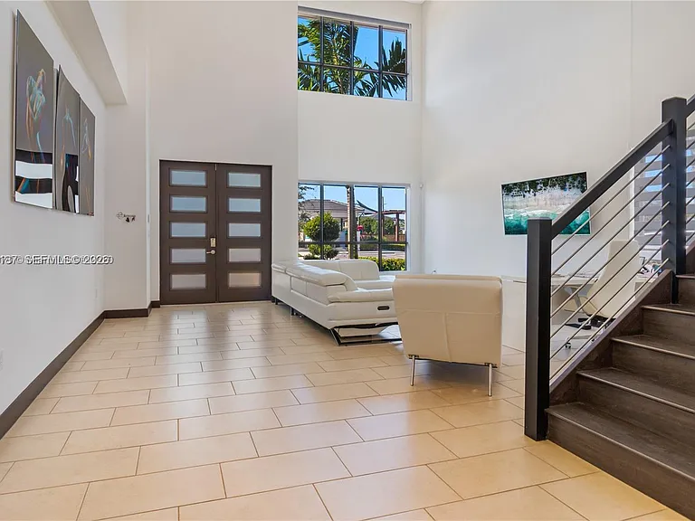 13659 SW 159th Ave — Photo 2