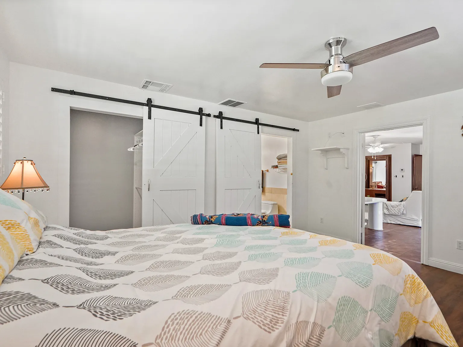 10307 Donna Ave — Photo 4