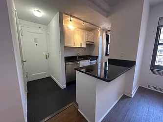 Rented by Manhattan Realty Group