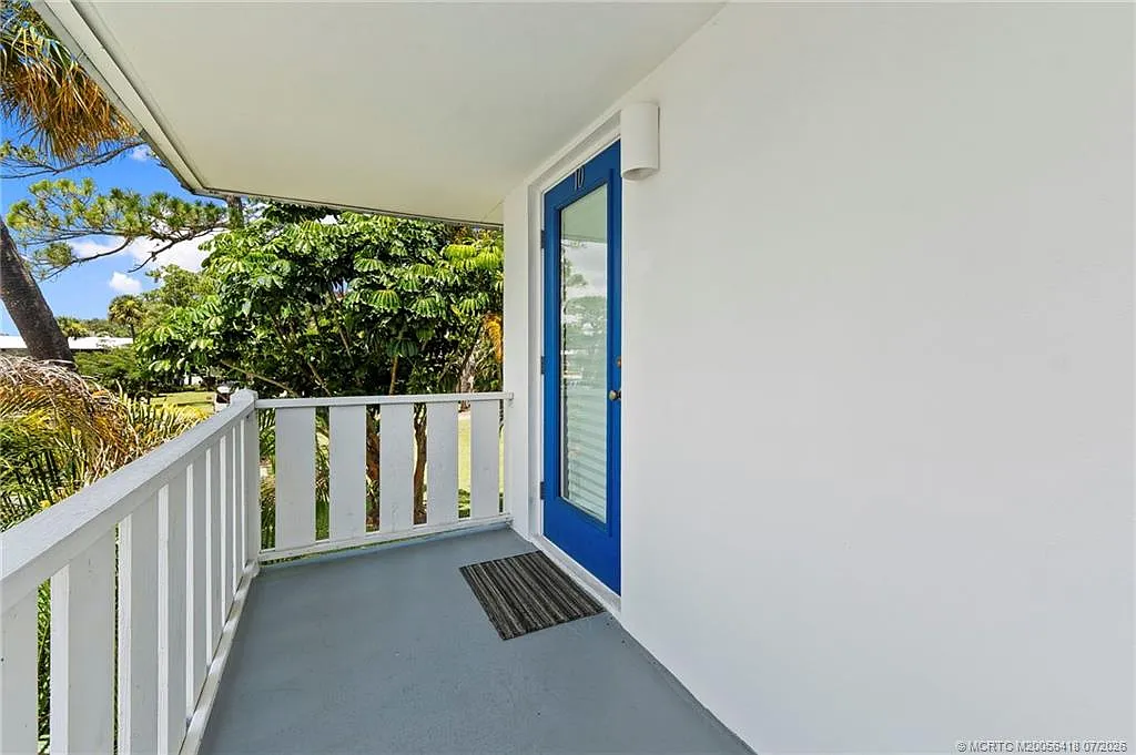 2 bed, 2.0 bath, 992 sqft, $1,850 — Photo 2