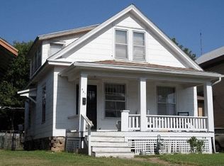 921 SW Jewell Ave, Topeka, KS 66606