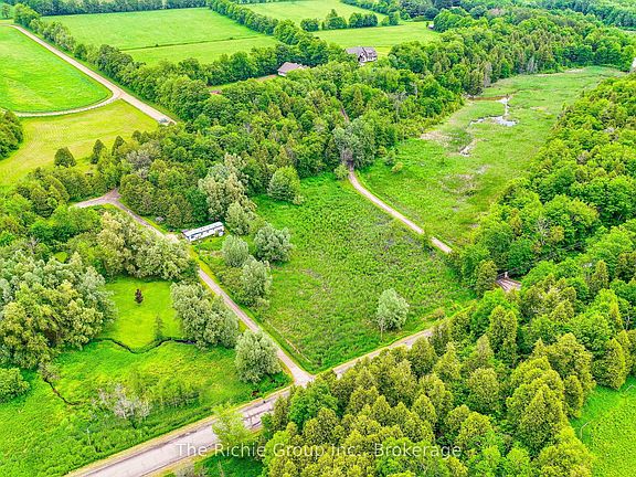 3rd image of 18023 Horseshoe Hill Rd