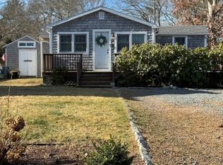 38 Agawam Lake Shore Dr, Wareham, MA 02571