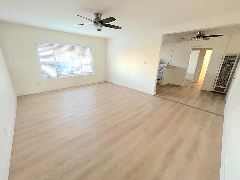 2121 Placentia Ave #I — Photo 2
