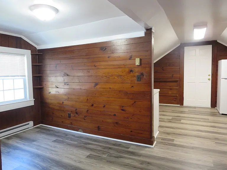 409 Hobart Ave — Photo 15