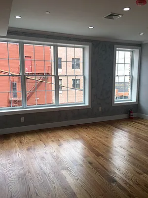 Rented by Kaliope Voulkoudis, LREB | media 24