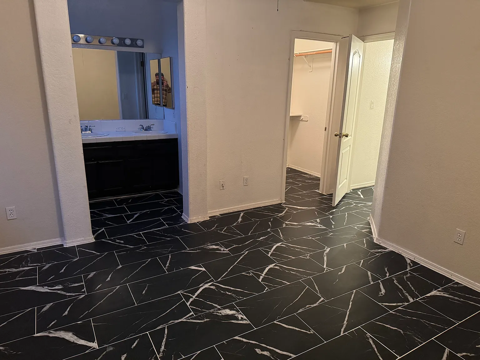 3900 Crosswind Way — Photo 2