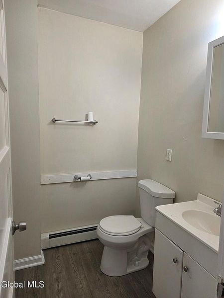 3rd image of 464-466 Washington Avenue