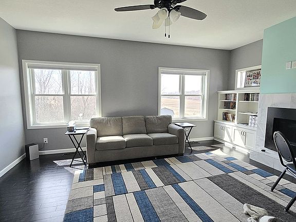4th image of 956 Farmers Ridge Trl