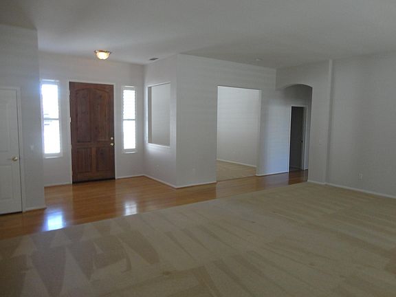 3rd image of 43893 Larino Ct