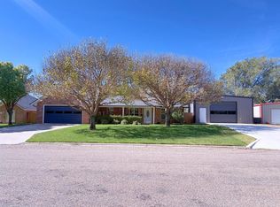 1910 Zuni Trl, Dalhart, TX 79022