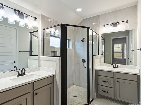 3rd image of 2613 MOONLIGHT RUN