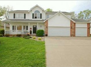 950 Brentwood Dr, Waukee, IA 50263