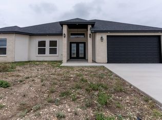 412 Pitaya Ln, Del Rio, TX 78840