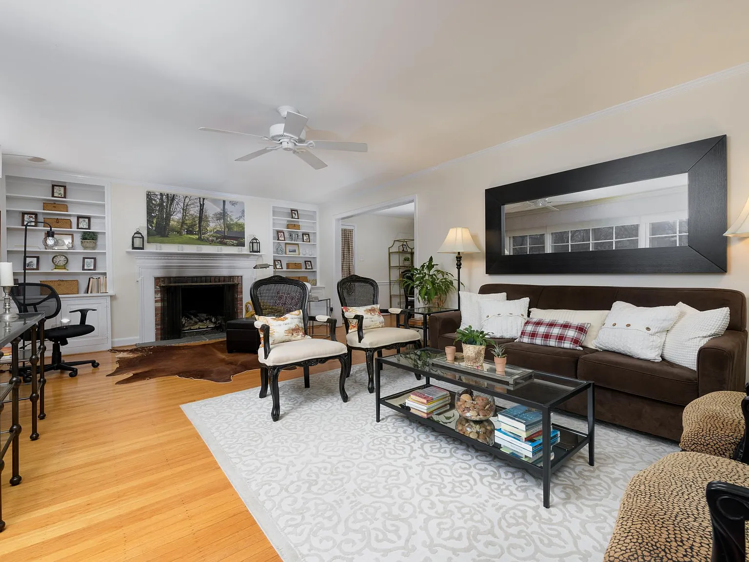 5 bed, 3200 sqft, $5,000 — Photo 3