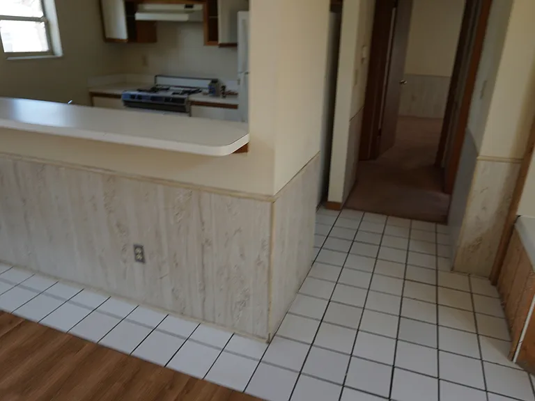 1524 Indianola Ave — Photo 12