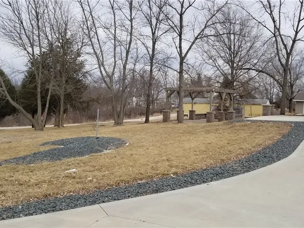 8426 Ormel Dr, Dexter, IA 50070