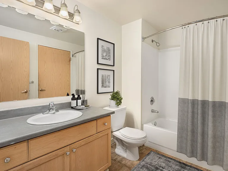 Novi at Queen Anne — Photo 16