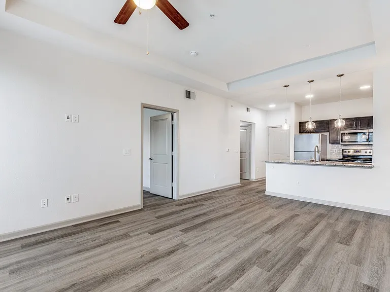 Halcyon Castle Hills — Photo 10