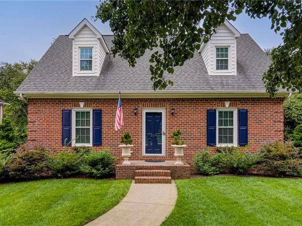 204 Bradford Lake Ct, Lewisville, NC 27023