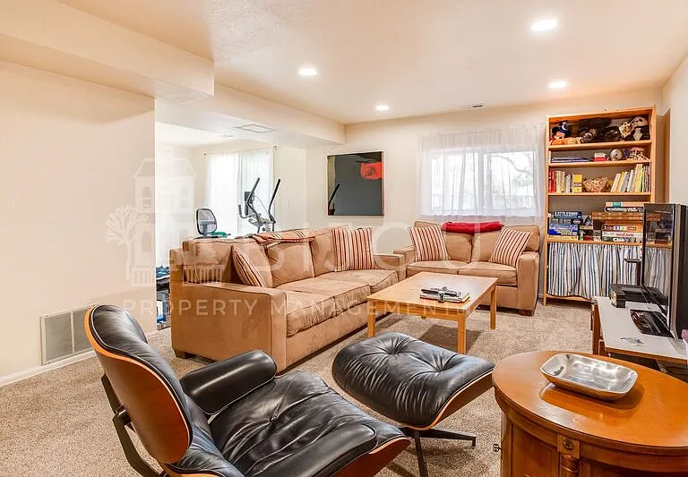 355 Waco Ct — Photo 6