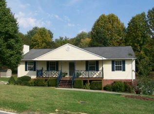 2423 Old Lewis Rd, Johnson City, TN 37601