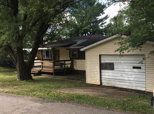 165 Sawmill Ln, Glen Easton, WV 26039